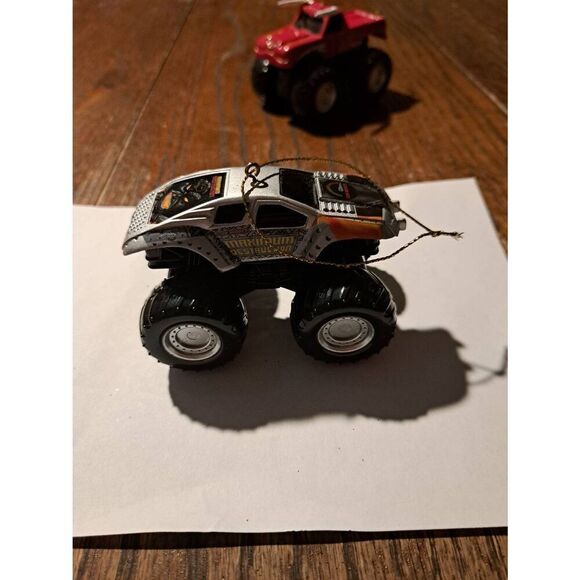 Monster Jam Ornaments El Toro Loco Max D + Hand-Painted Shatterproof Christmas - Picture 7 of 8